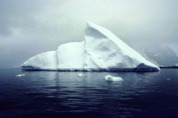 Lim-Yong Kyun  “消失する氷山：南極2008”